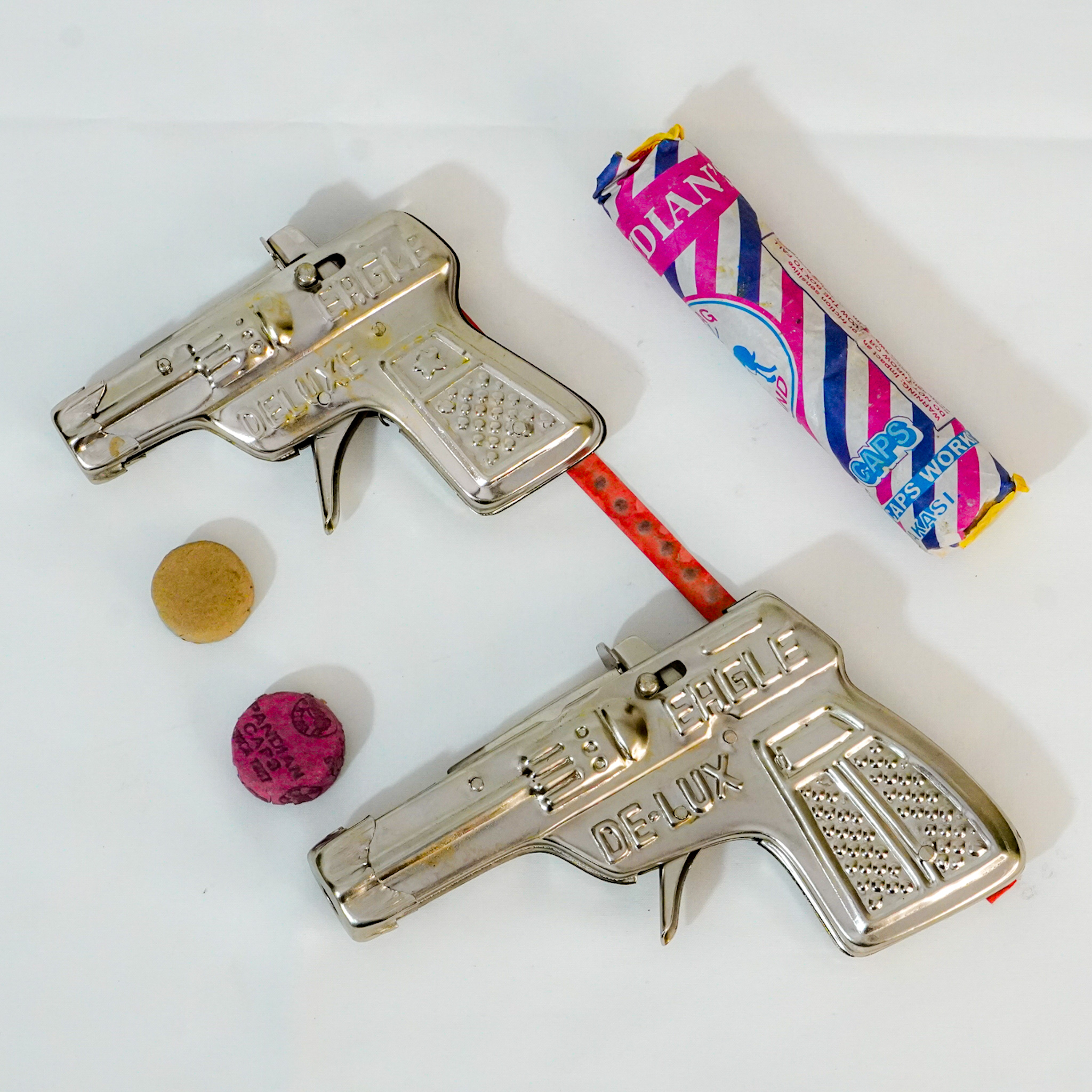 EAGLE PISTOL DELUX